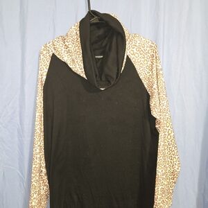 Leopard Print Sleeve Black Hoodie
